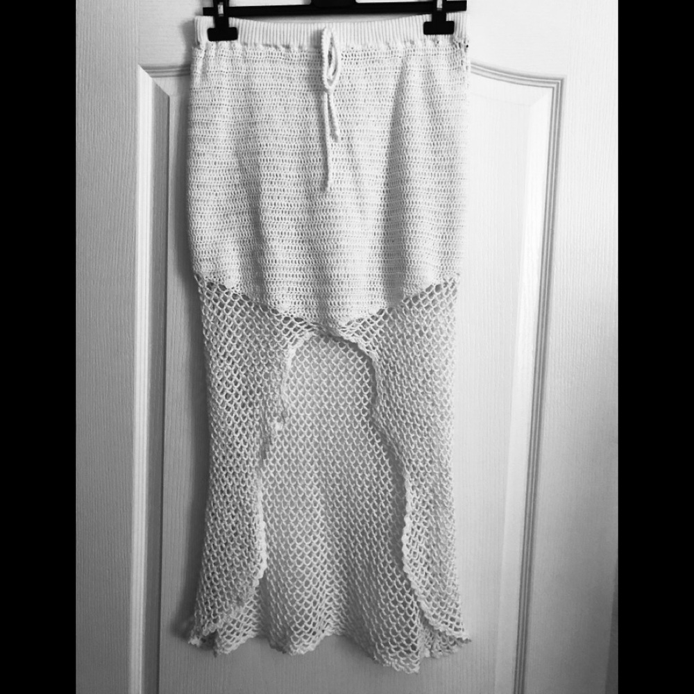 MINKPINK White Crochet High-Low Skirt - worn once, without tag